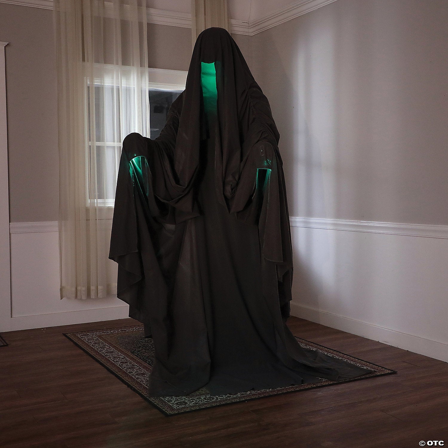 72-hooded-phantom-animated-prop