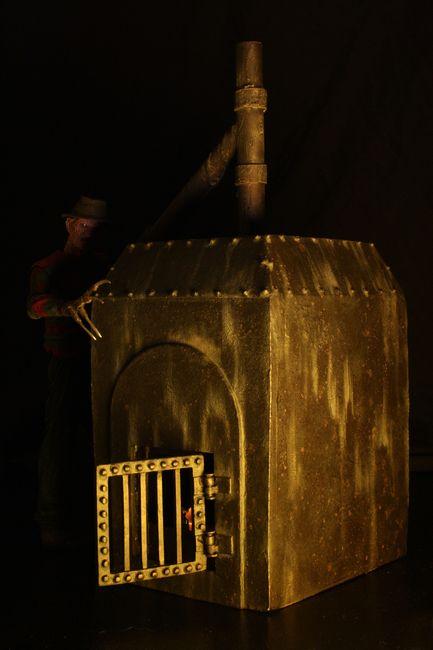 A NIGHTMARE ON ELM ST - NECA Freddy Krueger Diorama - Freddy's Furnace-NECA-6-39819-Classic Horror Shop